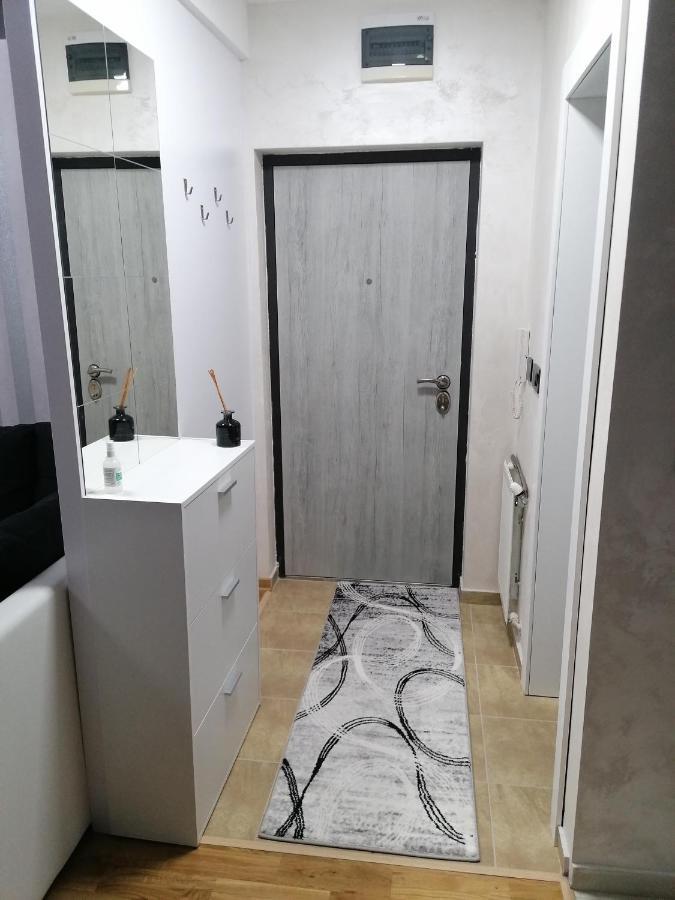 Nenadovic Apartman Obrenovac  Exteriör bild