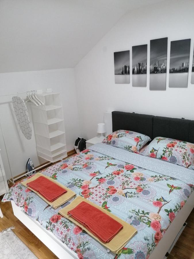 Nenadovic Apartman Obrenovac  Exteriör bild