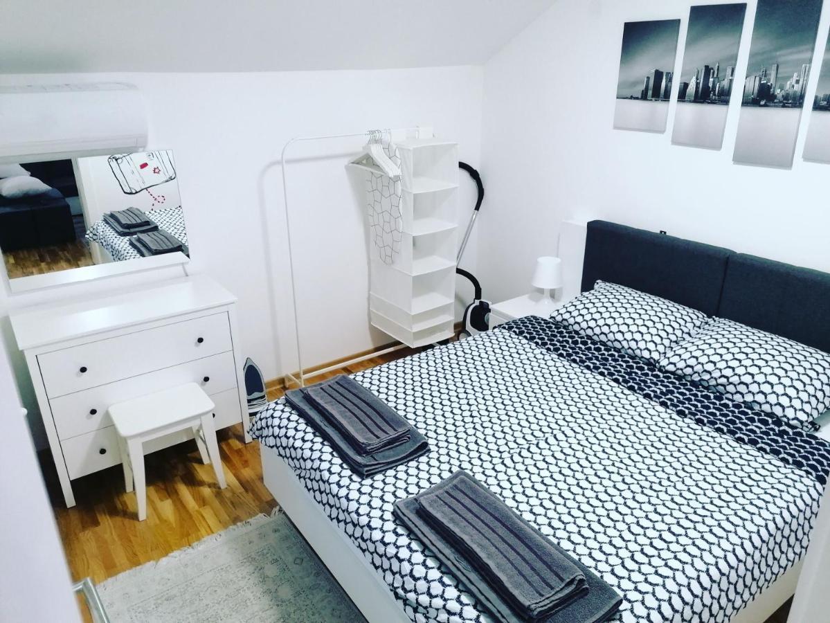 Nenadovic Apartman Obrenovac  Exteriör bild